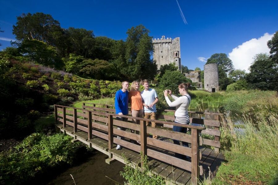 Blarney Castle Full-Day Tour from Dublin - The Blarney Stone Kiss: How to Time It