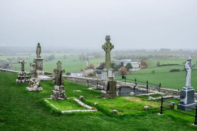 Blarney, Rock of Cashel & Cahir Castles Day Tour From Dublin - Rock of Cashel: Romanesque chapel and the medieval mix