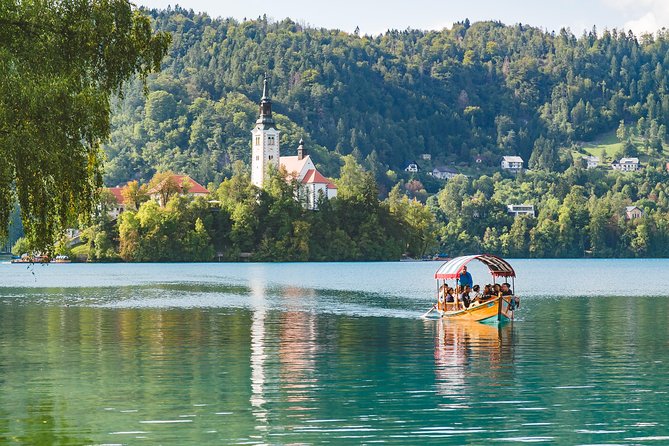 Bled Lake with island and castle - small group - day trip from Ljubljana - Why This Half-Day from Ljubljana Makes Sense