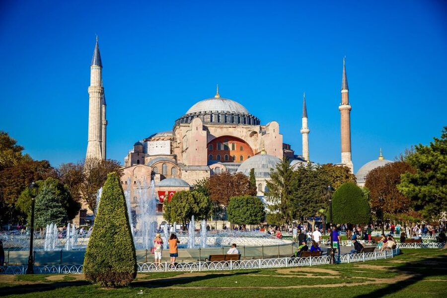 Blue Mosque, Topkapı Palace and Harem Guided Tour - Who Should Book This Tour
