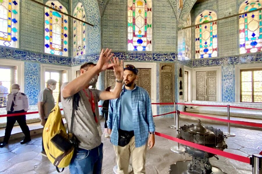 Blue Mosque, Topkapı Palace and Harem Guided Tour - Topkapi Palace: Sultans, Courtyards, and the Stuff Legends Are Made Of