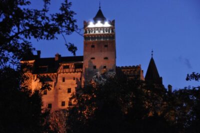 Brasov: Peles Castle, Bran Castle & Rasnov Fortress Day Tour - Peleș Castle in Sinaia: skip the line, but plan your ticket slot
