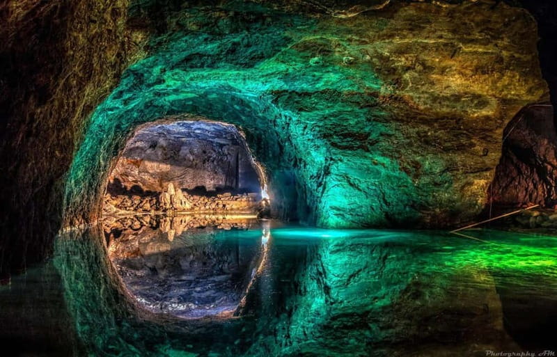 Bratislava: DayTrip: Castles around Vienna +underground lake - When openings change: how the guide keeps your day full