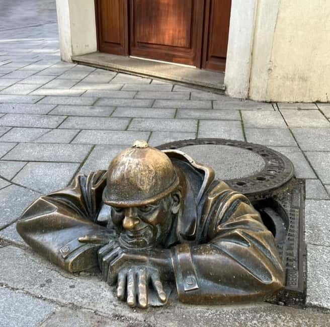 Bratislava: Guided Walking Tour with Castle Entry Ticket - The climb to Bratislava Castle: included entry and your own time