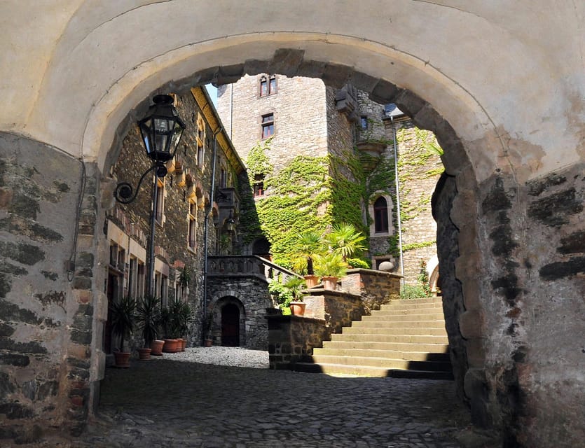 Braunfels: Guided Tour of the Fairytale Castle Braunfels - Price and logistics: $10 for a 50-minute guided castle circuit