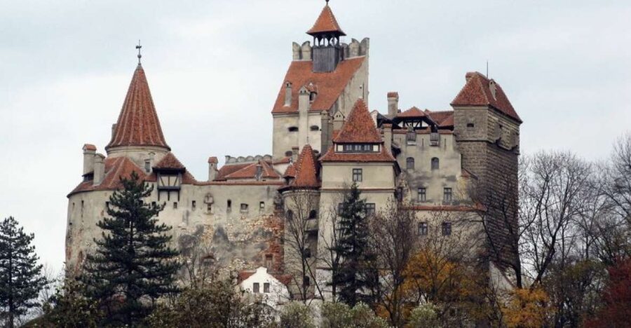 Bucharest: Bran & Peles Castle with Rasnov Citadel Day Trip - Peles Castle in Sinaia: Royal luxury and real museum details