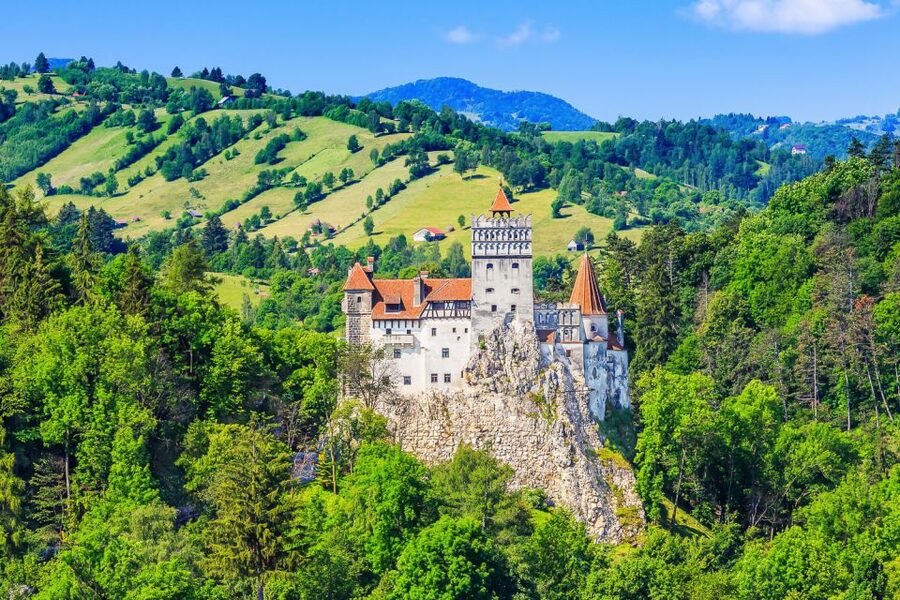 Bucharest: Day Trip to Dracula Castle, Peles Castle & Brașov - Should You Book This Dracula Castle Day Trip?