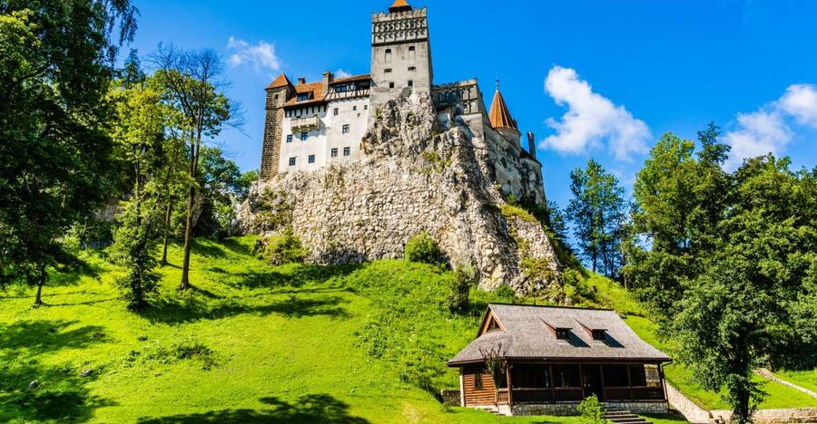 Bucharest: Day Trip to Dracula Castle, Peles Castle & Brașov - A Long-Day Road Trip That Still Feels Focused