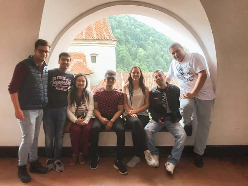 Bucharest: Dracula's Castle, Peleș Castle & Brașov Day Trip - Brașov Old Town Walking Tour: Where the Day Feels Human