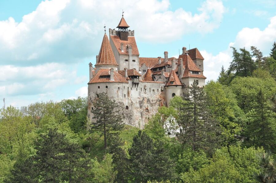 Bucharest: Dracula's Castle, Peles Castle, & Brasov Old Town - Who should book this, and who should skip it?