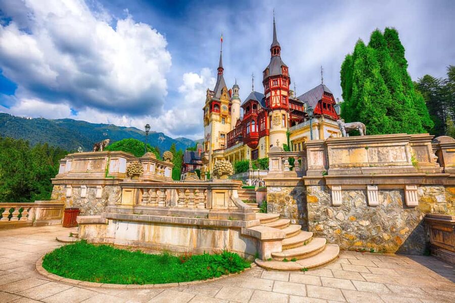 Bucharest: Peles Castle, Bran Castle & Brașov Day Tour - Quick hits