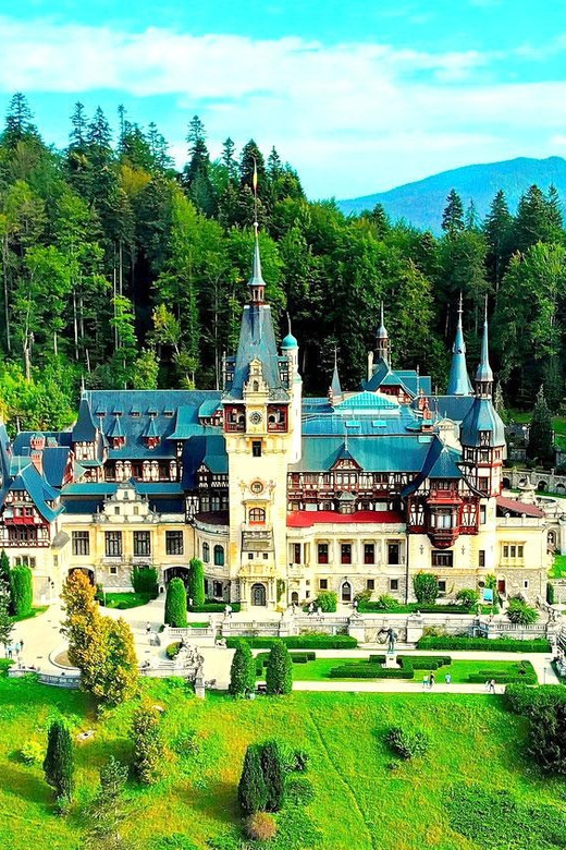Bucharest: Peles Castle, Bran Castle, & Brasov Old Town Tour - Timing, Order Changes, and How to Keep Your Day From Getting Flustered