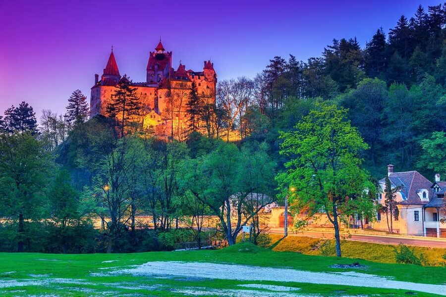 Bucharest: Peles & Dracula's Castle and Brasov Full-Day Trip - Key points before you go