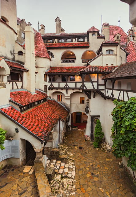 Bucharest: Peles & Dracula's Castle and Brasov Full-Day Trip - Getting tickets and audio right (so you don’t waste time)