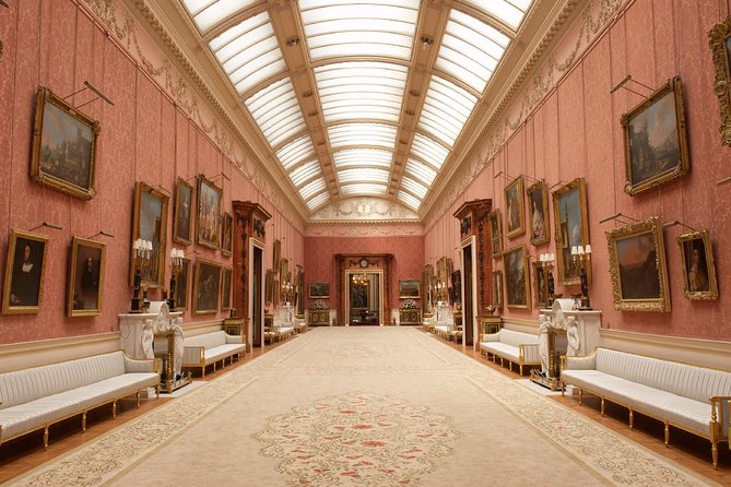 Buckingham Palace & Afternoon Tea Sightseeing Tour with PG Tips - Crowds, pacing, and why the visit can feel rushed