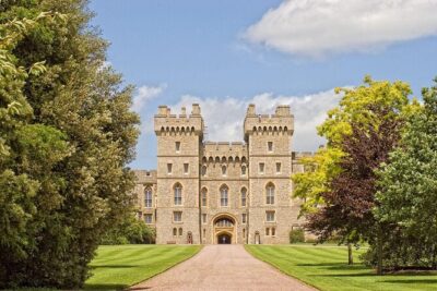 Buckingham Palace and Windsor Castle Escorted Tour from London - Entering Buckingham Palace State Rooms: What You’ll See