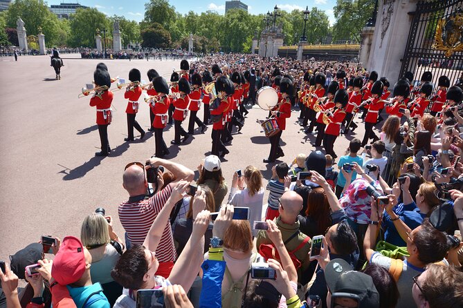 Buckingham Palace, Change the Guard & Crown Jewels Tour - Buckingham Palace exterior: what you do and do not get