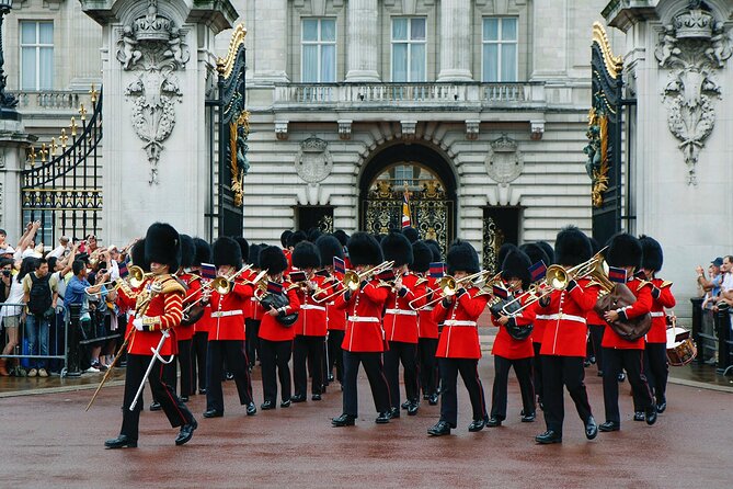 Buckingham Palace & Changing of the Guard Experience - St. James’s Palace: where the guide’s details really pay off