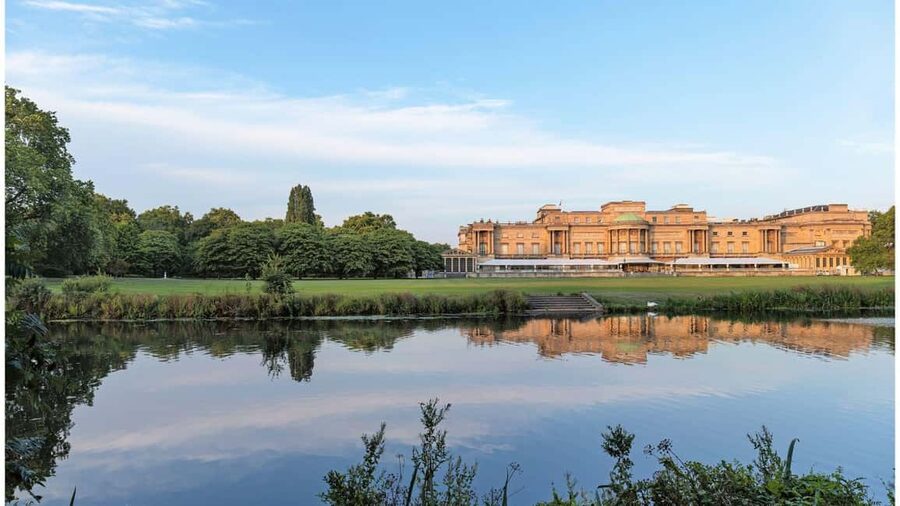 Buckingham Palace State Rooms Entry & Royal London Audio App - Buckingham Palace State Rooms: a tight, high-impact visit