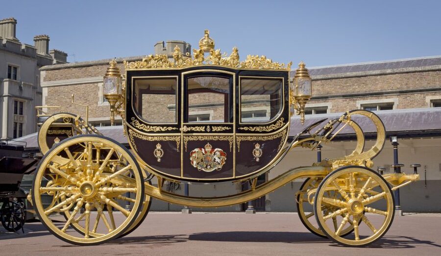 Buckingham Palace: The Royal Mews Entrance Ticket - Crowd levels and group size: why up to 10 people helps