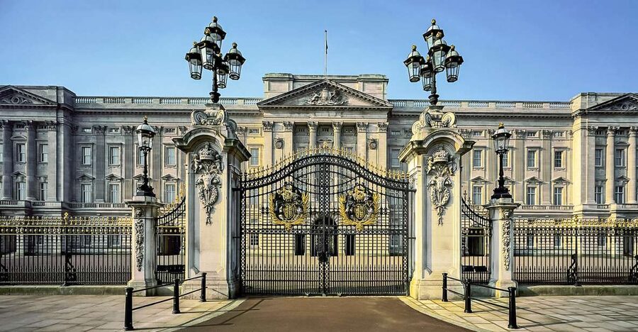 Buckingham Palace: The State Rooms Entrance Ticket - Photo Rules: How to Enjoy the State Rooms Without Relying on Your Camera