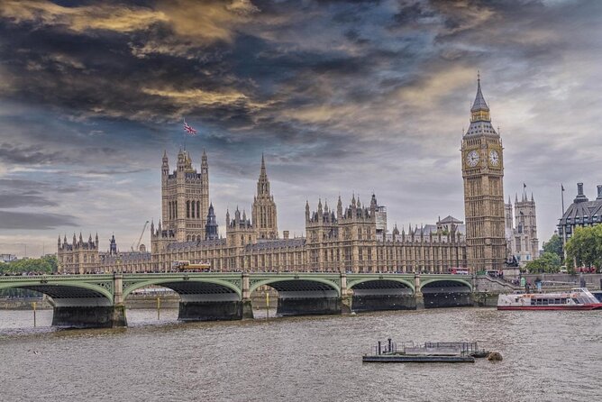 Buckingham Palace Visit & Changing of the Guard Walking Tour - Key points worth knowing before you go