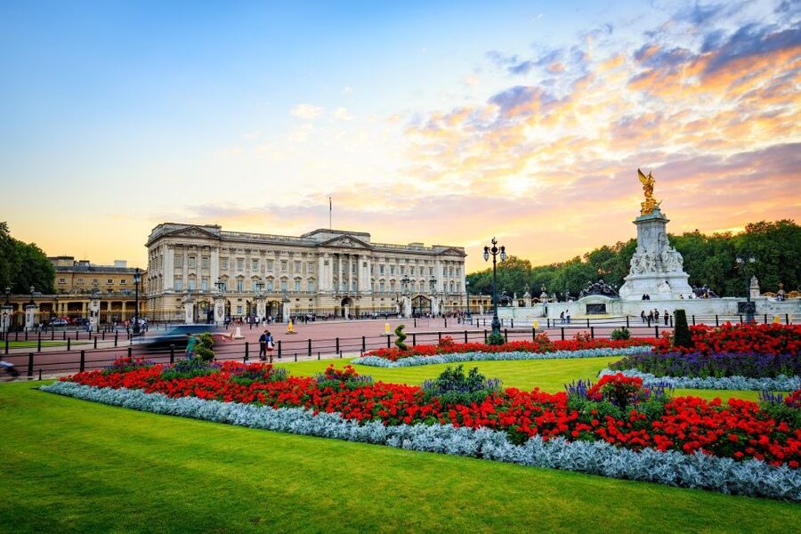 Buckingham Palace & Windsor Castle: Full-Day Tour - Buckingham Palace: the State Rooms are the real prize