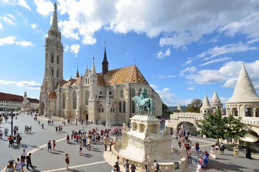 Budapest: 3-hour City Tour with Castle Walk + 1-hour Cruise - FAQ