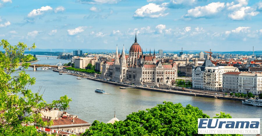 Budapest: 3-hour City Tour with Castle Walk + 1-hour Cruise - The Danube cruise: skyline from water level