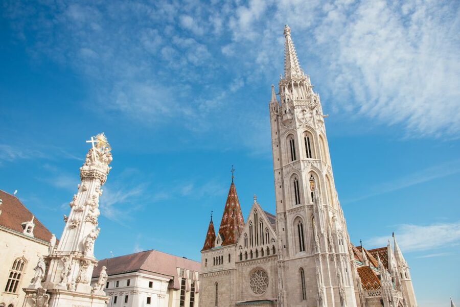 Budapest: Buda Castle District Walking Tour with a Historian - Fisherman’s Bastion and the Parliament view: how to look without missing the story