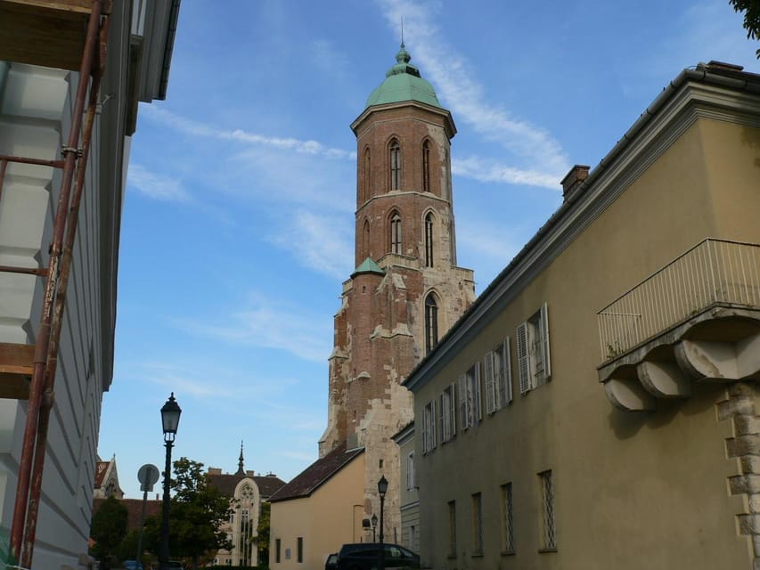 Budapest: Castle District Walking Tour - Ottoman influence and Gül Baba: religion, pilgrimage, and local legends