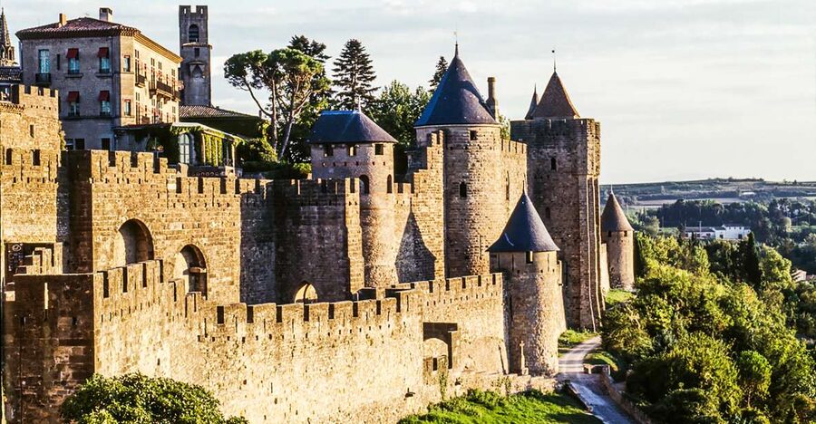Carcassonne: Castle and Ramparts Entry Ticket - Entering the Château Comtal: Courtyards and the Feel of the Fort