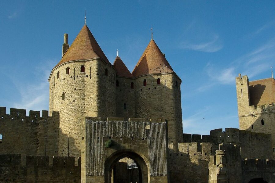 Carcassonne: Private Guided Tour of the Medieval Fortress - What you’ll actually learn while you walk