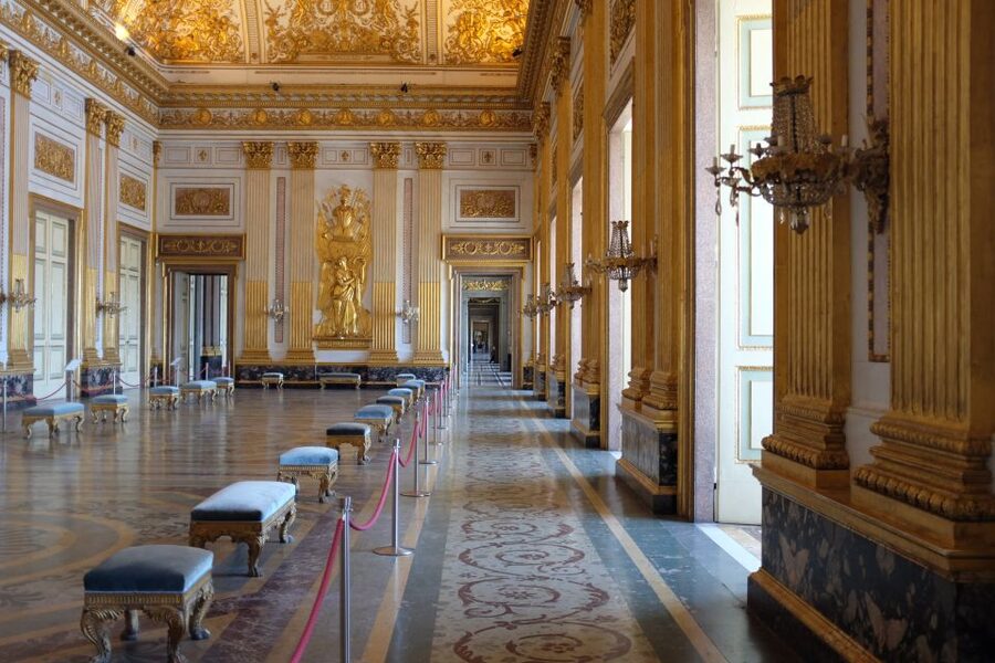 Caserta: Royal Palace of Caserta Guided Tour - Entering the Palace: Main Entrance, Apartments, and the Royal Theater