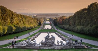 Caserta: Small-Group Royal Palace Tour - Entering fast at Piazza Carlo di Borbone and beating the crowd