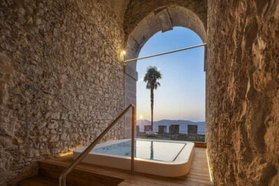 CastelBrando: Relax at a Spa inside an ancient castle - Getting there: free parking, then a 2€ panoramic lift