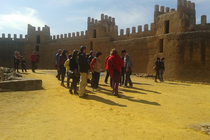 Castle of Baños de la Encina - Meeting point at Calle Sta. María, 1: getting oriented fast