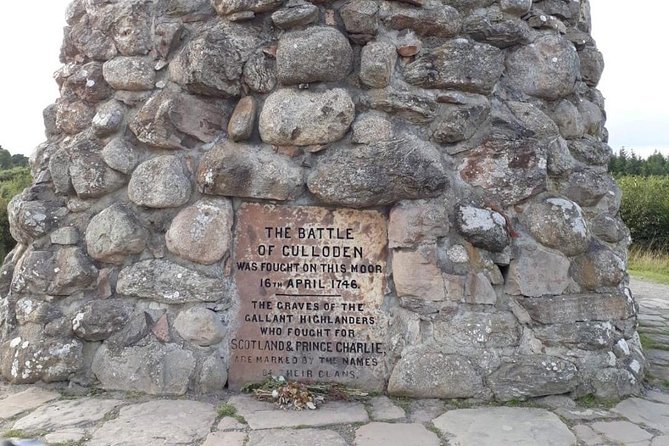 Cawdor Castle, Inverness, Culloden, Outlander and Loch Ness Tour - Culloden Battlefield and Clava Cairns: The Day’s Heavyweight Start