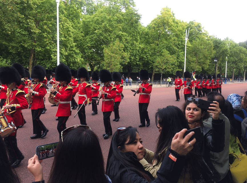 Changing of the Guard at Buckingham Palace - Stop 2: Clarence House and a calmer moment to reset (about 30 minutes)