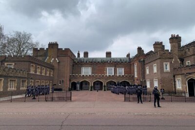 Changing of the Guard at Buckingham Palace Experience - Walking With the Guards Along The Mall (And Why That’s the Point)
