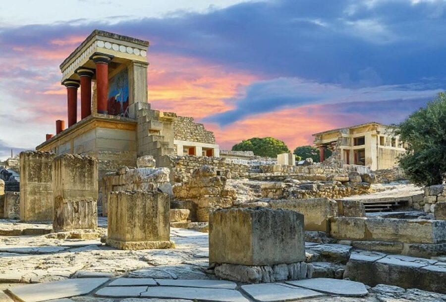 Chania - Knossos Palace Guided Tour - Inside the Knossos Visit: Two Hours, Live Guide, and English Audio