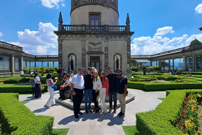 Chapultepec Castle Tour and its surroundings - Audiorama: forest calm, endemic plants, and WWII 201 squadron heroes