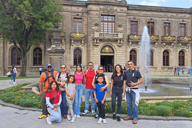 Chapultepec Castle Tour and its surroundings - Who should book this Chapultepec Castle tour (and who should pass)