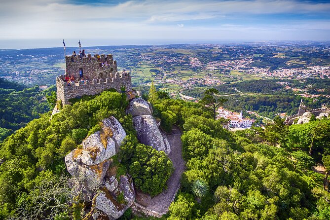Charming Sintra on Private Guided Tour with History (All Day) - Azenhas do Mar Coast Stop: Ocean Pool Break and Sea Air