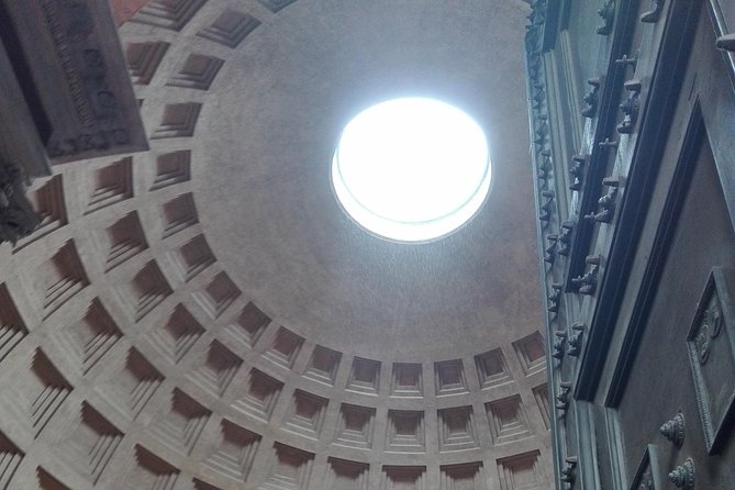 City walk through Spanish steps, Trevi fountain, Pantheon, Navona, Angel Castle - Meeting at Babington’s Tea Room and starting with the right orientation