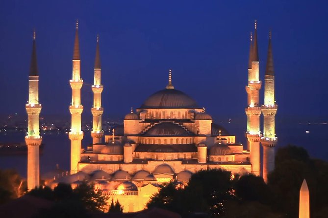 Classic Istanbul Tour Blue Mosque, Hippodrome, Hagia Sophia and Topkapi Palace - Blue Mosque: still working, still impressive