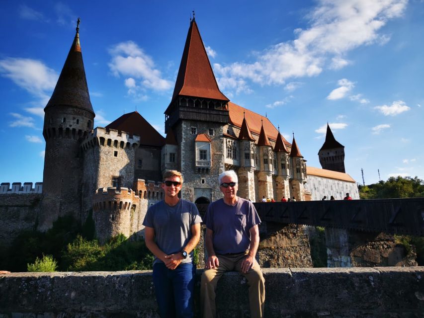 Cluj: Turda Salt Mine, Corvin Castle, Alba Carolina Tour - How the day starts in Cluj: Matthias Rex and a no-fuss meet