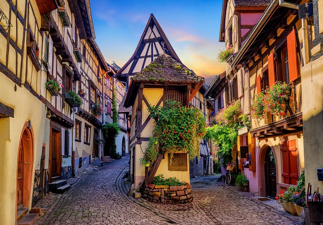 Colmar, Medieval Village & Castle Small Group from Strasbourg - Eguisheim and Riquewihr: medieval walls, flowered streets, and time for lunch