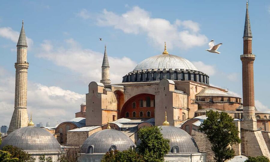Combo: Hagia Sophia+Basilica Cistern Optional Topkapi Palace - Basilica Cistern: Underground Wonder and How to Beat the Queue