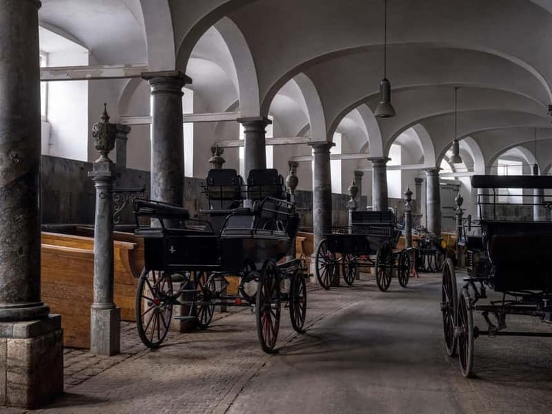 Copenhagen: Christiansborg Palace Entry Ticket - Christiansborg Chapel: calm stop, with a Sunday bonus